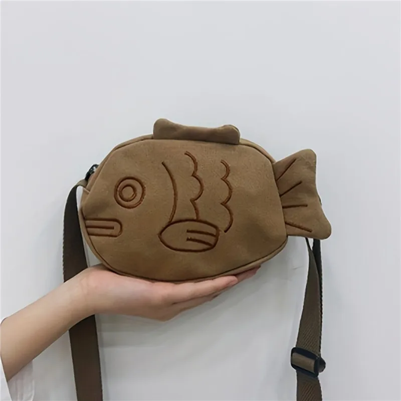 Embroidery Fish - Torba listonoszka z płótna w kształcie