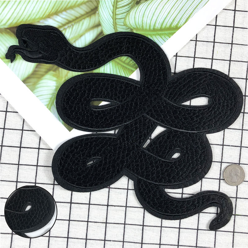 1 szt. Czarny wąż haftowana na – Embroidery Alpha recenzja i cena