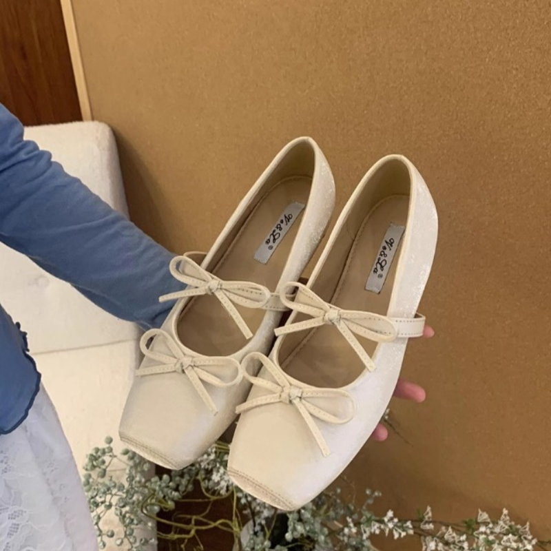 Jesienne nowe trendy w modzie: – Embroidery Flat Shoes recenzja i cena