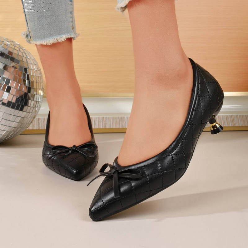 Damskie buty vintage z ostrym  – Embroidery Flat Shoes recenzja i cena