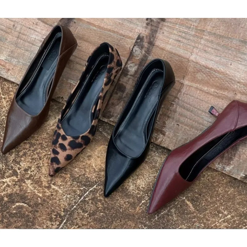 2024 Kobiety Seksowne Wysokie  – Embroidery Flat Shoes recenzja i cena