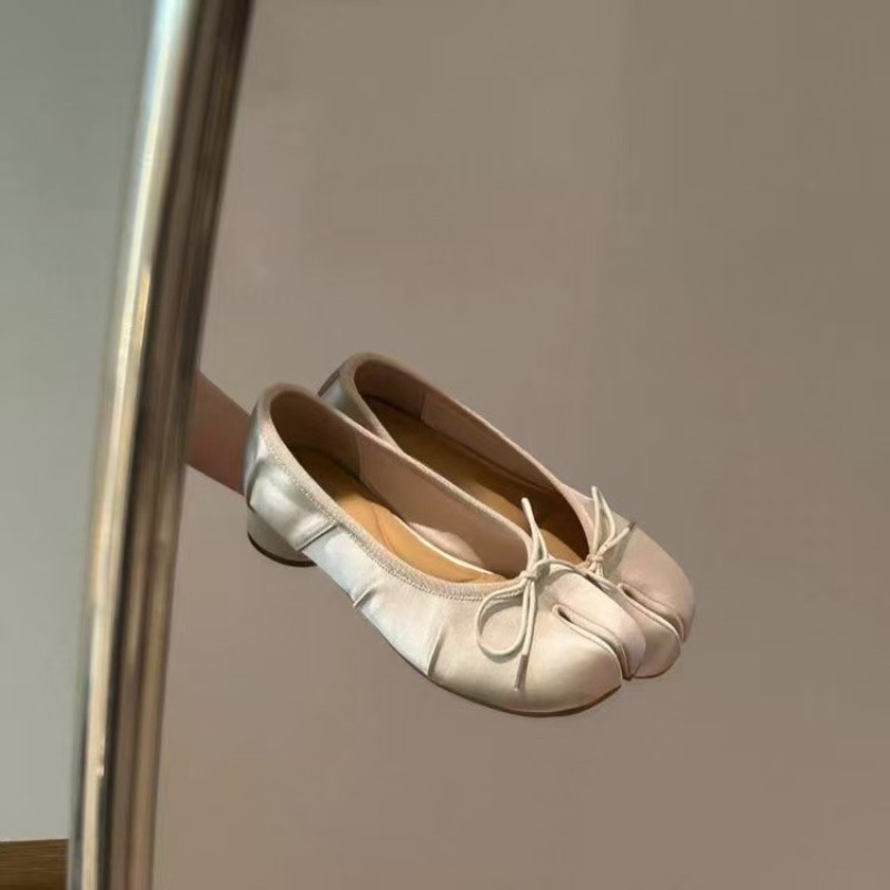 Słodkie kokardki, damskie wsuw – Embroidery Flat Shoes recenzja i cena