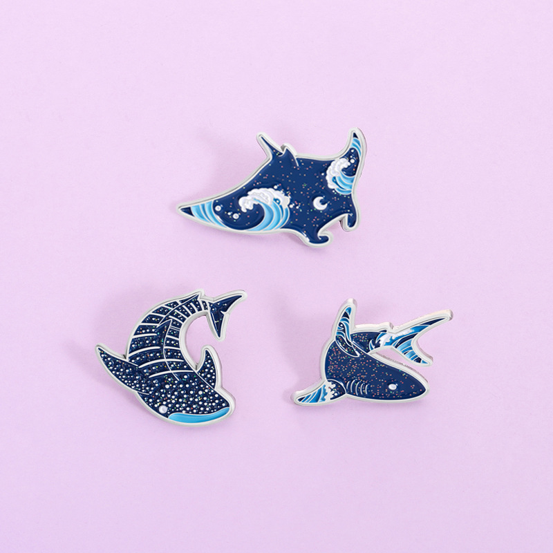 Emaliowane przypinki z motywam – Embroidery Fish recenzja i cena