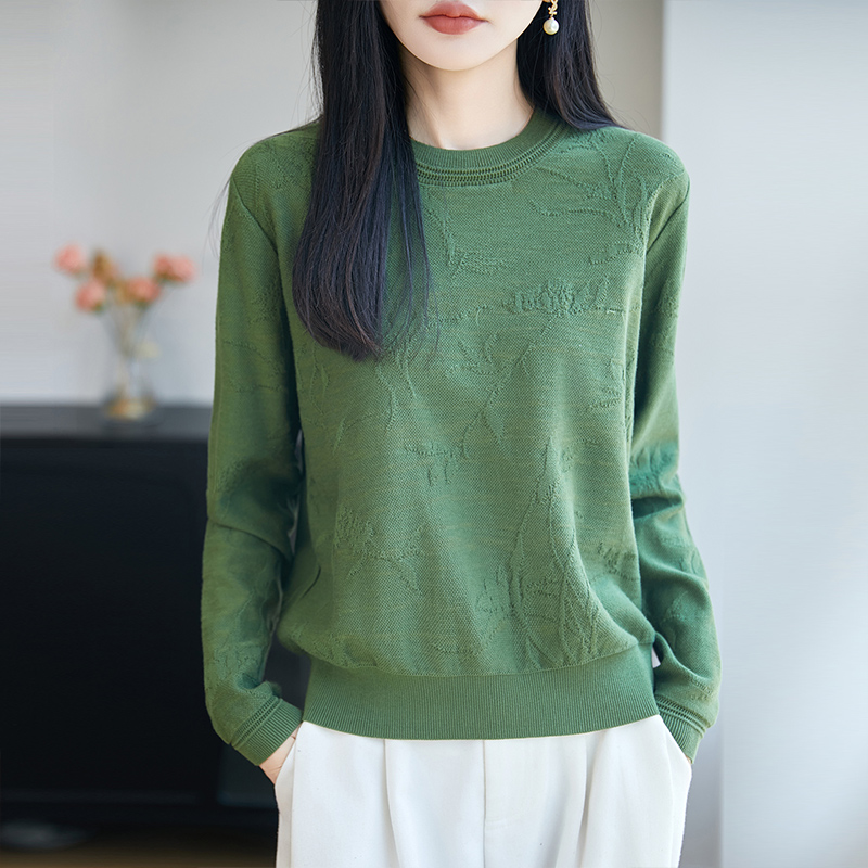 Wysokiej jakości damski sweter – Embroidery Yarns recenzja i cena