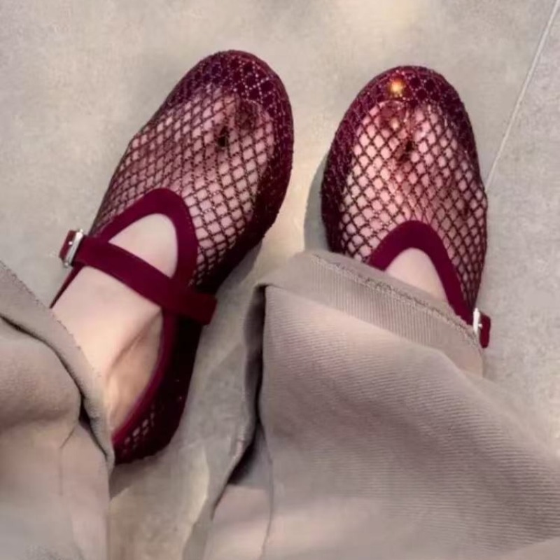 Ażurowe sandały Baotou z cyrko – Embroidery Flat Shoes recenzja i cena